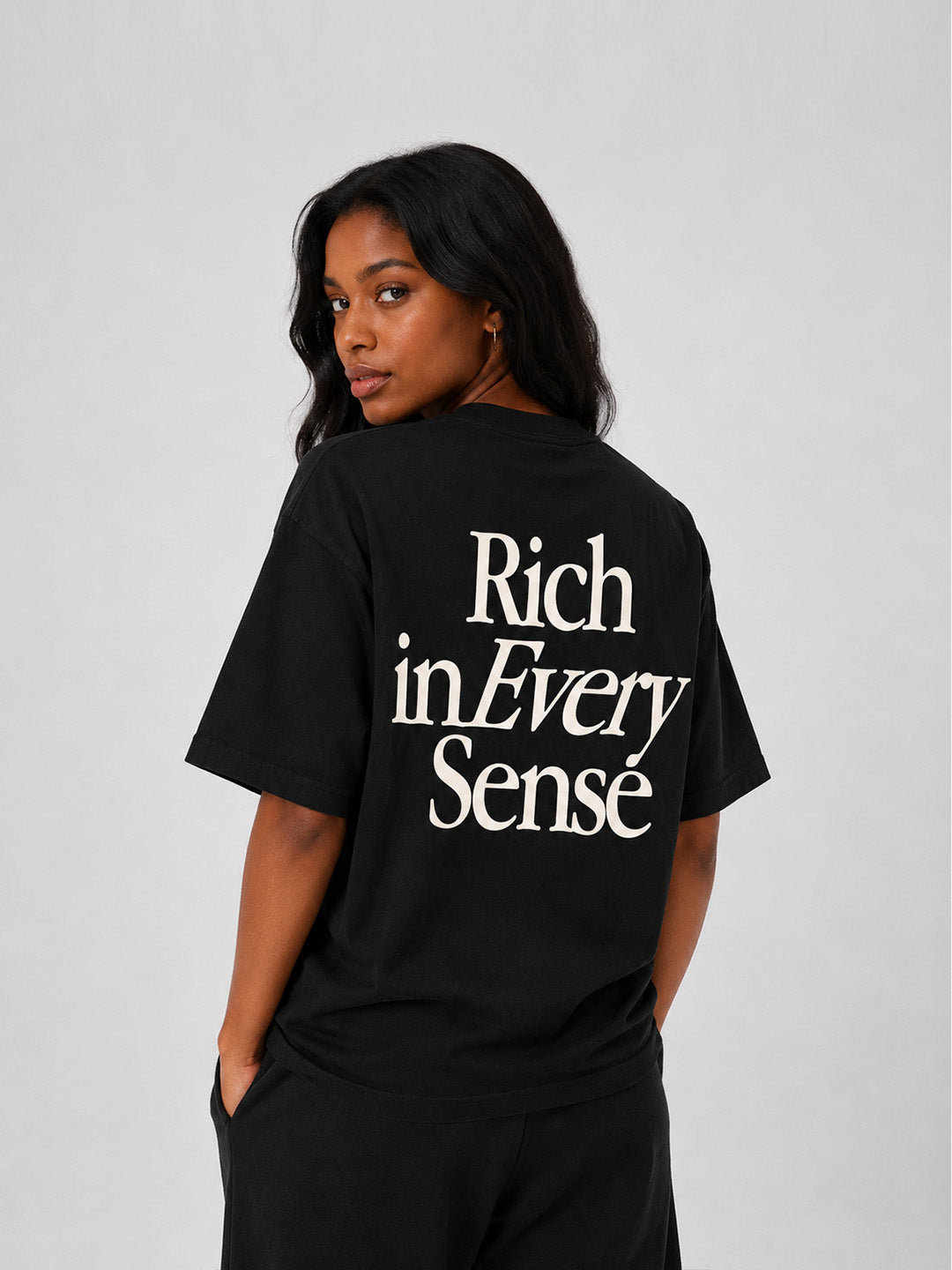 Rich Mom Ultra Heavyweight T-Shirt - Black